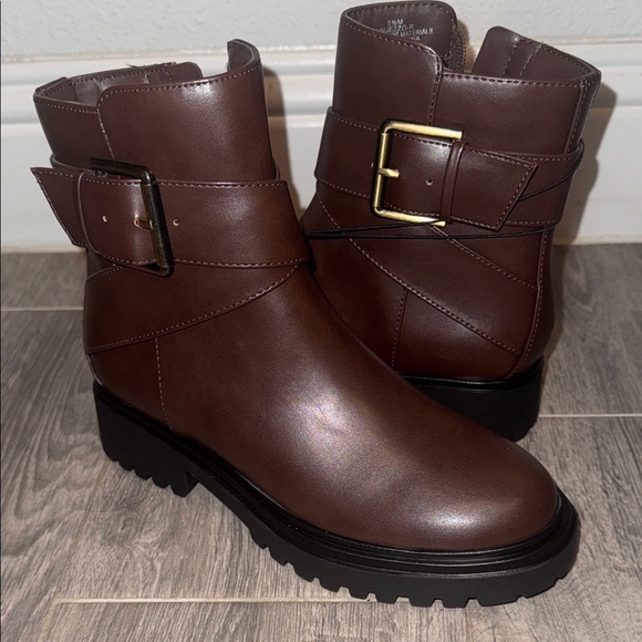 NWOB UNISA Unjezzo Ankle Zip Boots Brown Chunky - Picture 5 of 7